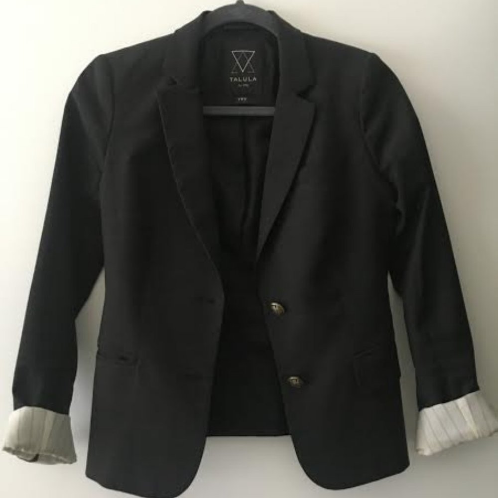 Aritzia Talula Blazer